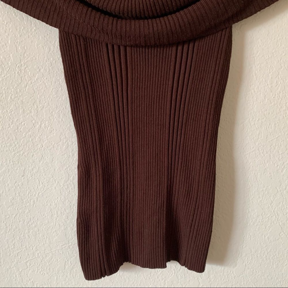 89TH & MADISON Off the Shoulder Knitted Top Size Medium - Picture 4 of 7